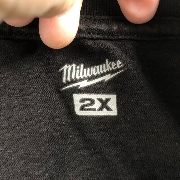Milwaukee Mens T-Shirt Size 2X Black Short Sleeve Casual Pocket Tee Pullover - Picture 3 of 9